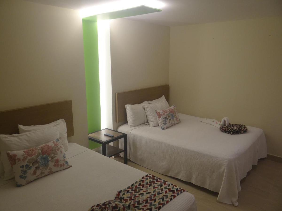 Brisas 10 Beachside Suites Cancún Exterior foto