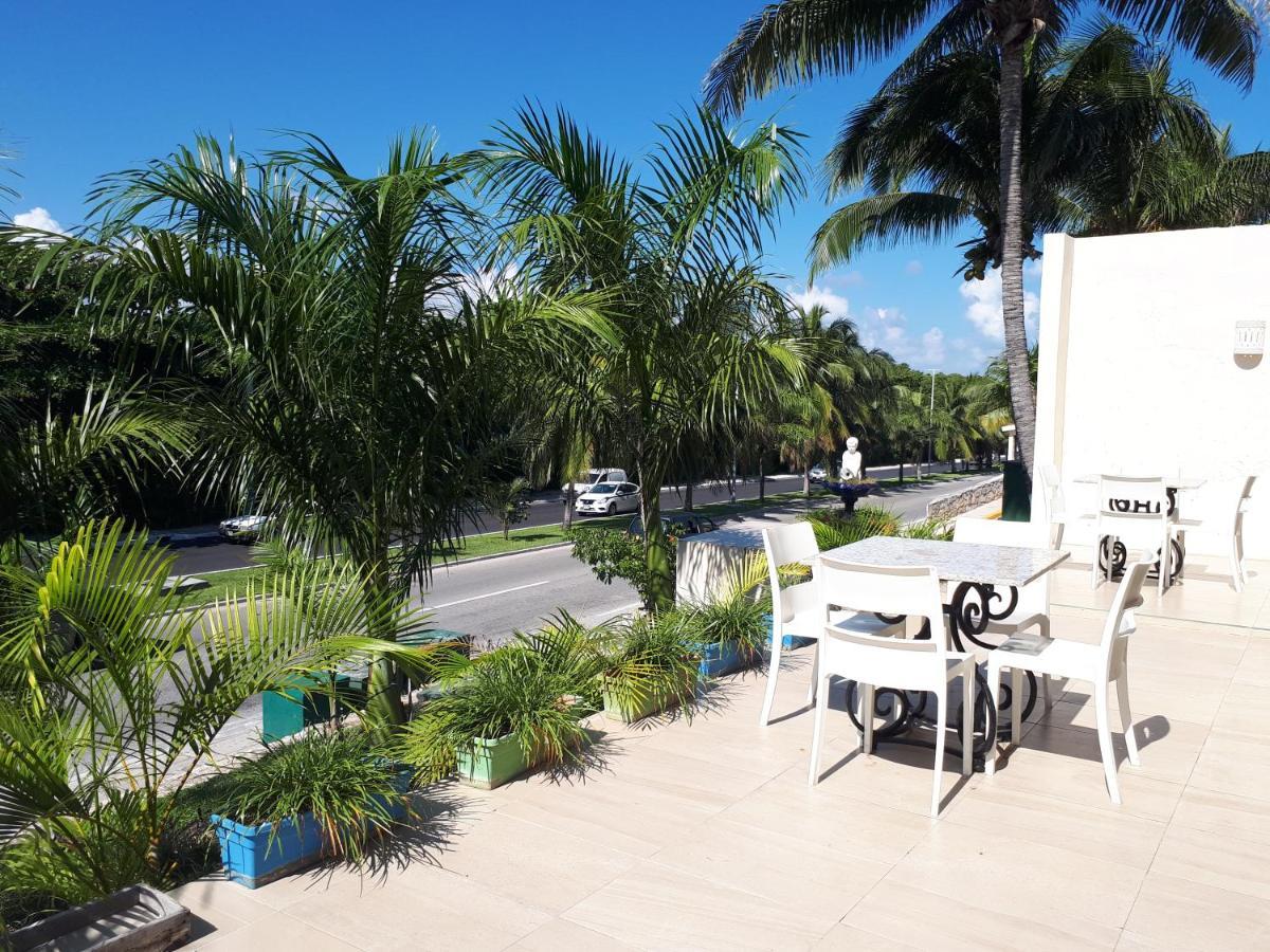 Brisas 10 Beachside Suites Cancún Exterior foto