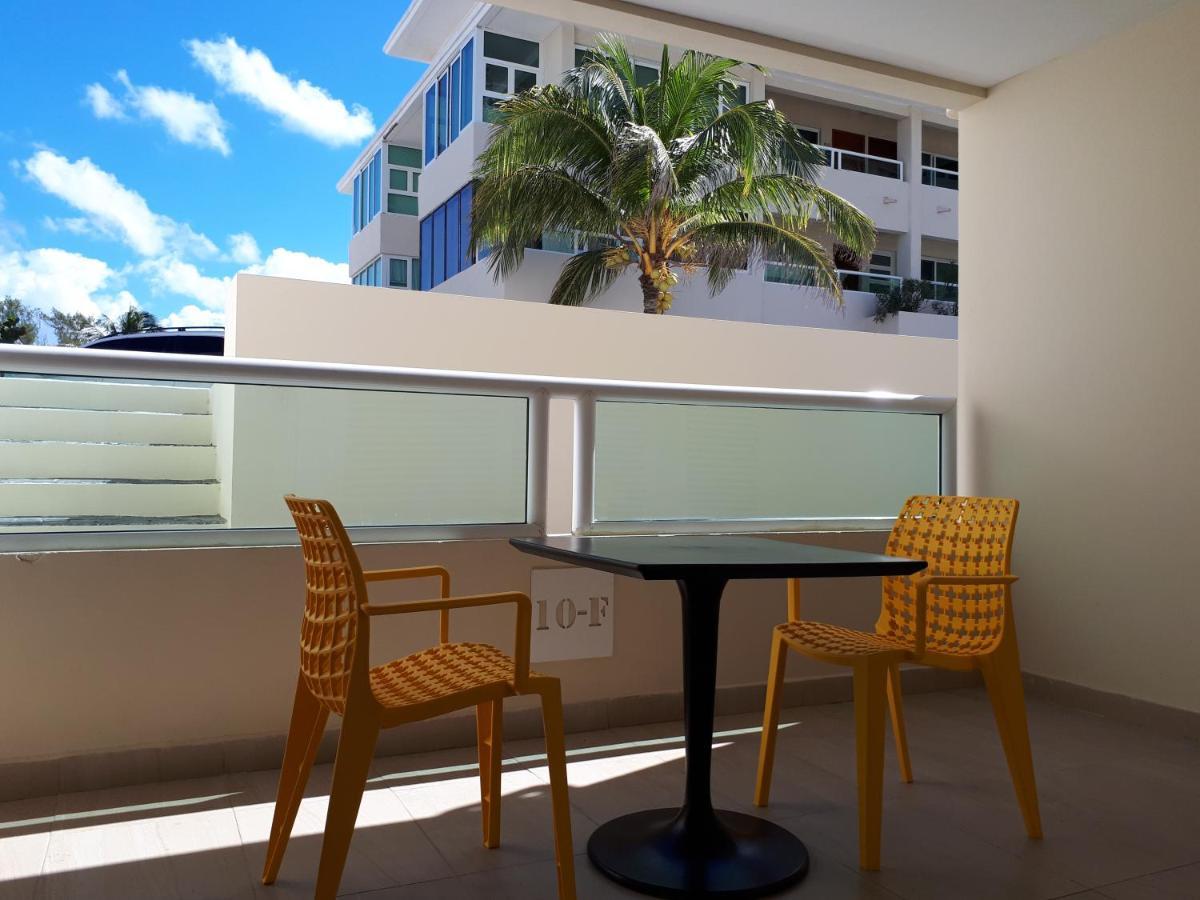 Brisas 10 Beachside Suites Cancún Exterior foto